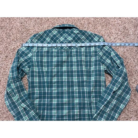 REI women’s snap up shirt, size Small; lightweight green Plaid - Picture 4 of 9